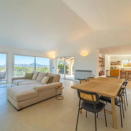 Casa Luna - By Searly Vila *